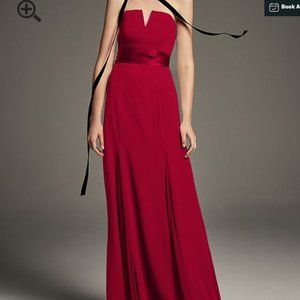 Vera Wang White sleeveless gown